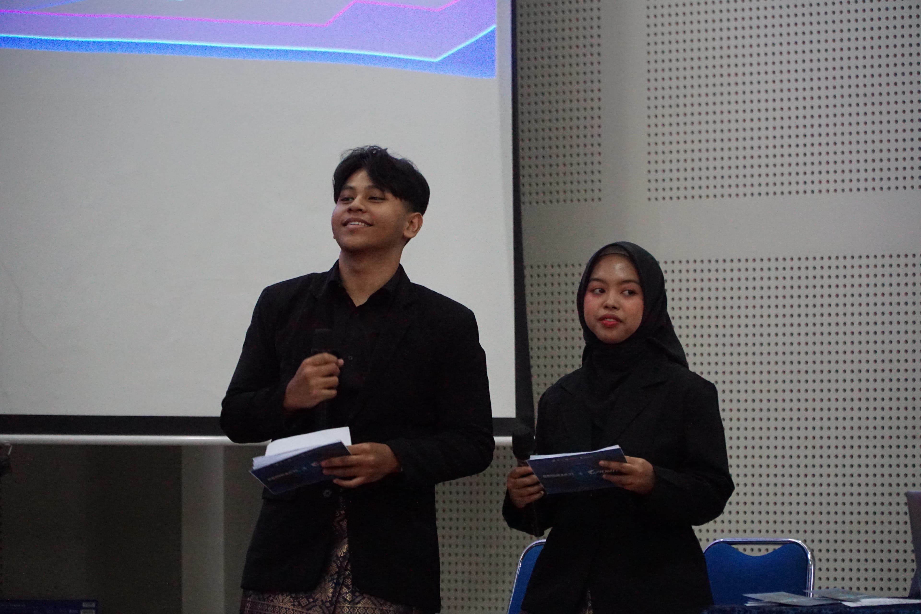 Master of Ceremony SEMNASTI(Seminar Nasional Teknik Informatika) 2025